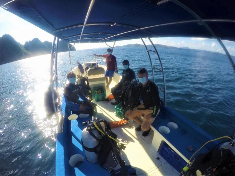 Chindonan Dive And Beach Resort Coron Exterior photo