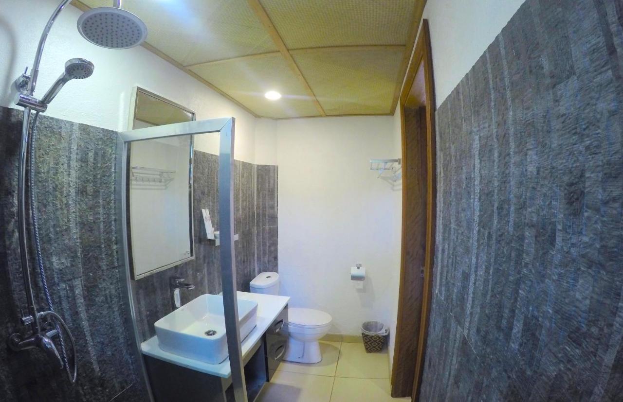 Chindonan Dive And Beach Resort Coron Exterior photo